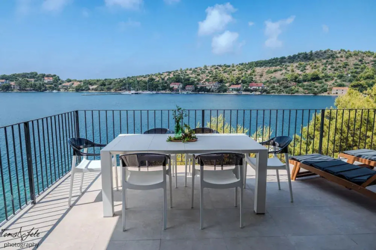 Discover Lastovo