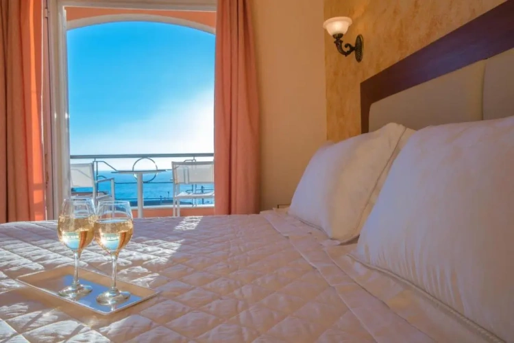 Double room with sea view