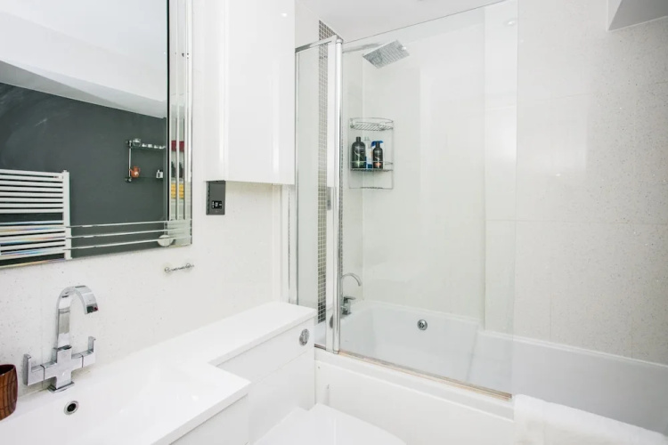 Central Modern Apartment