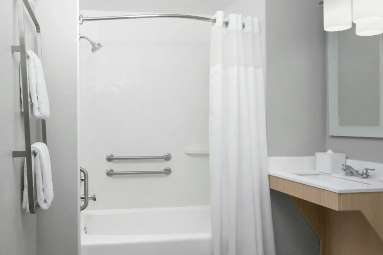 1 Bedroom Suite