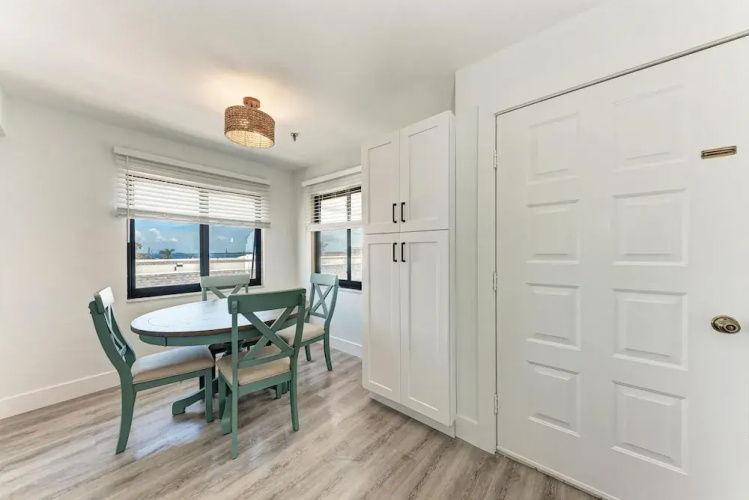 Anna Maria Island Beach Sands 202-private Beach Access-heated Pool