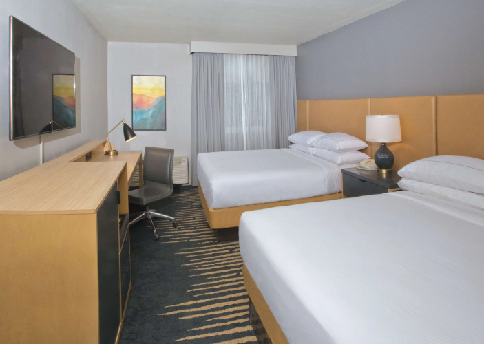 DoubleTree by Hilton Chico