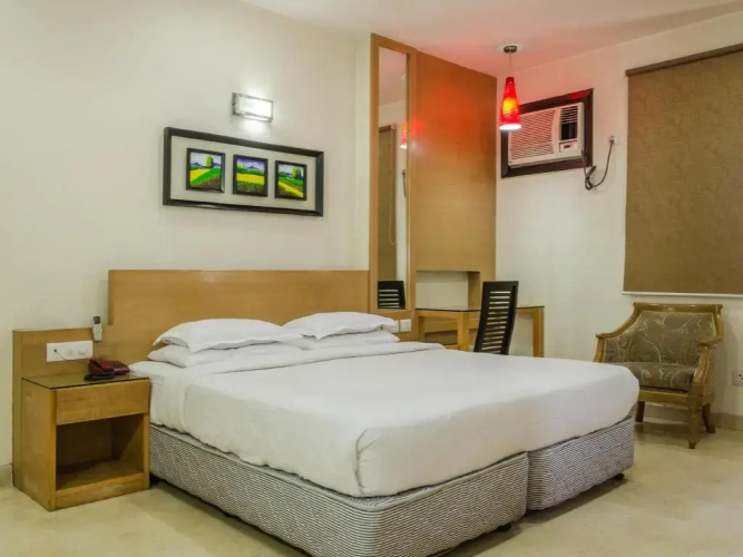Hotel Metropolitan Karol Bagh