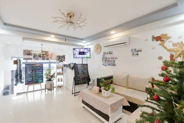 Saigon Authentic Hostel & Tours