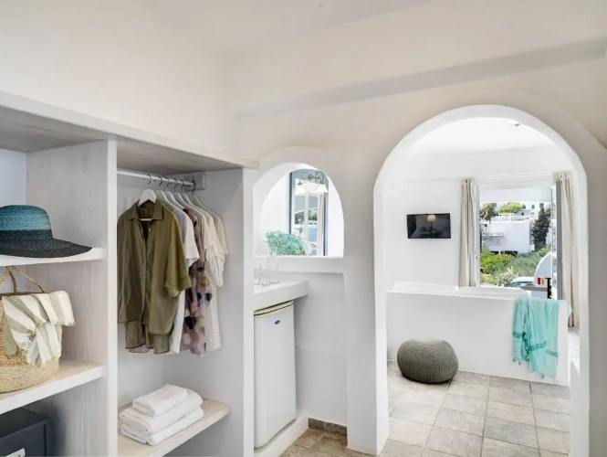 Suite with balcony