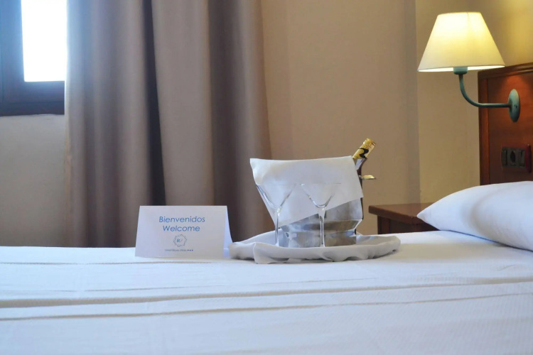 Hotel Reyes Ziríes