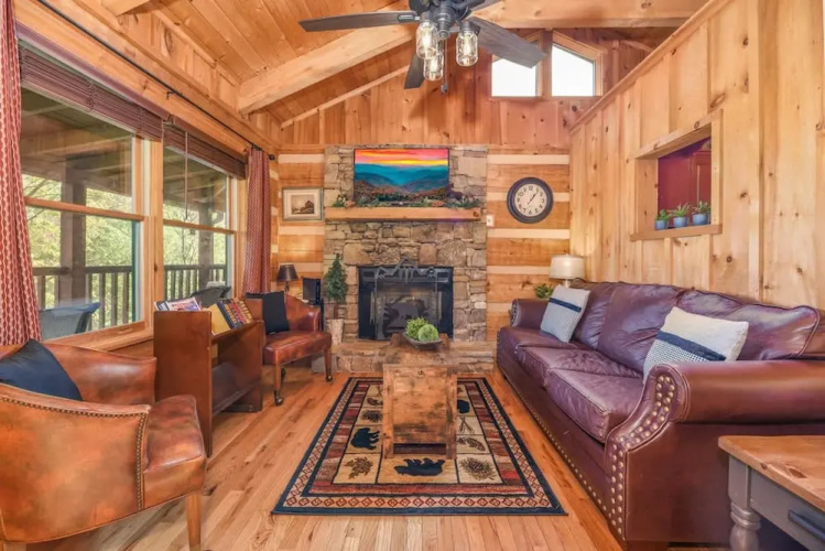 View! Cozy, Private, Fireplace, Hot Tub Log Cabin, Honeymoon! - Wears Valley, TN