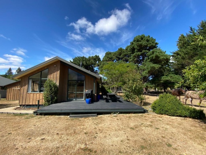 3 Bedrooms Cottage