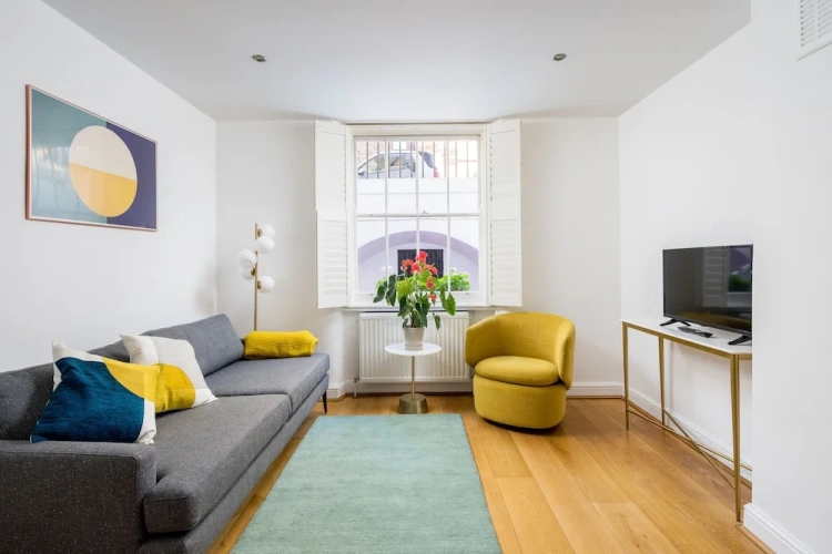 2 Bedrooms Apartment
