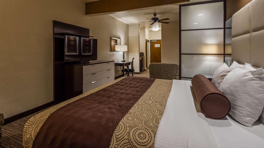 Best Western Plus Lackland Hotel & Suites photo 6