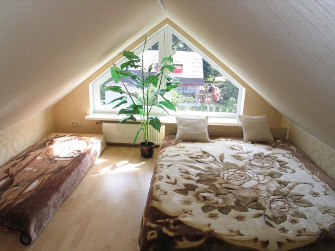 Standard Triple room with balcony