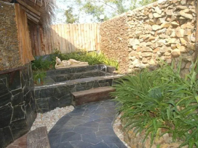 Sabai Guy Villa