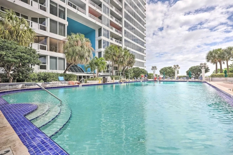 3 Bedrooms Apartment with balcony