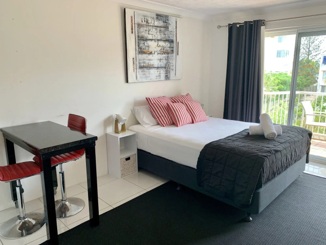 Outrigger Burleigh