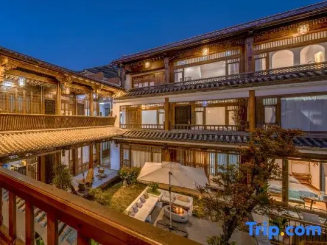 Shaxi Ancient Town Lanyue Homestay