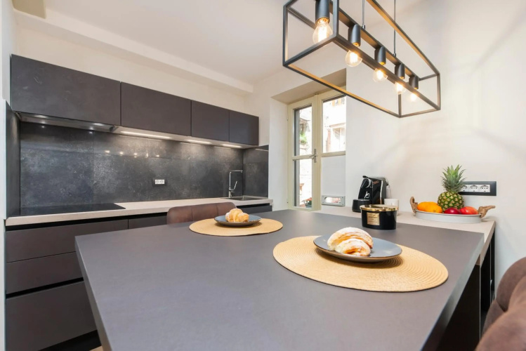 DC II Downtown apartment