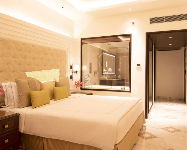 Luxury Double room with city view