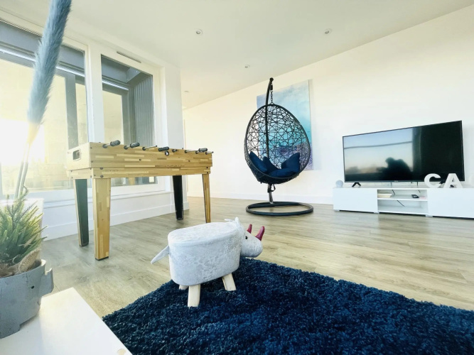 Diamond Penthouse in Cambridge