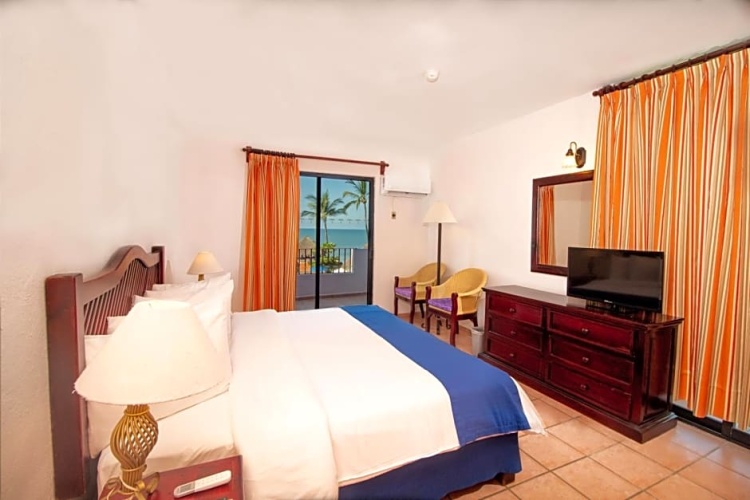 Standard Twin room with sea view