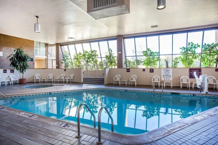 Holiday Inn