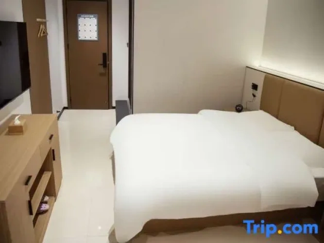 Premier room
