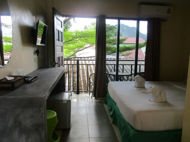 Phi Phi Green House