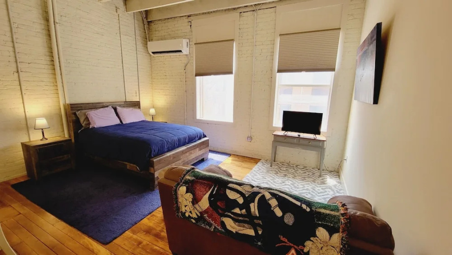 Geneva's Place LLC
