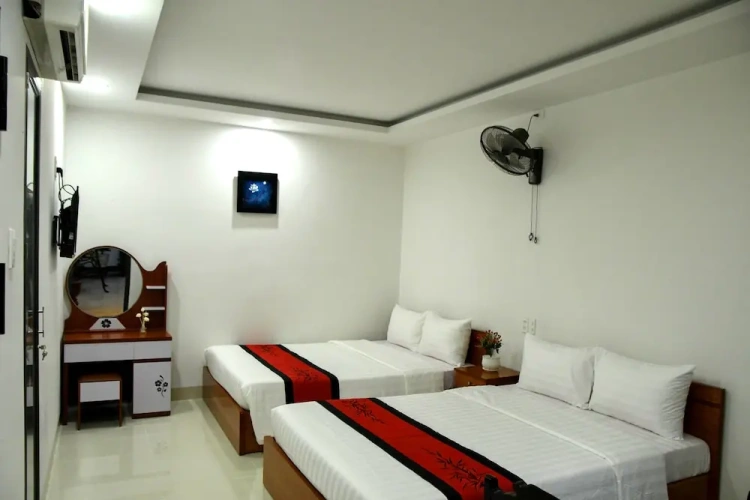 Standard Triple room
