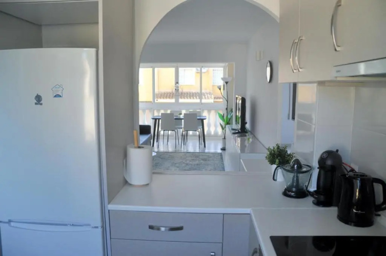 Apartamento con piscina y parking