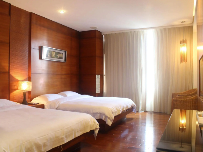 Einhan Resort