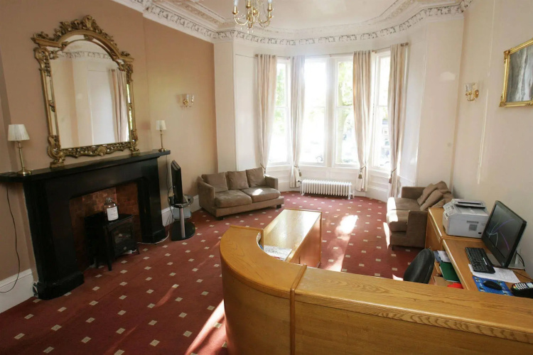 Clifton Hotel