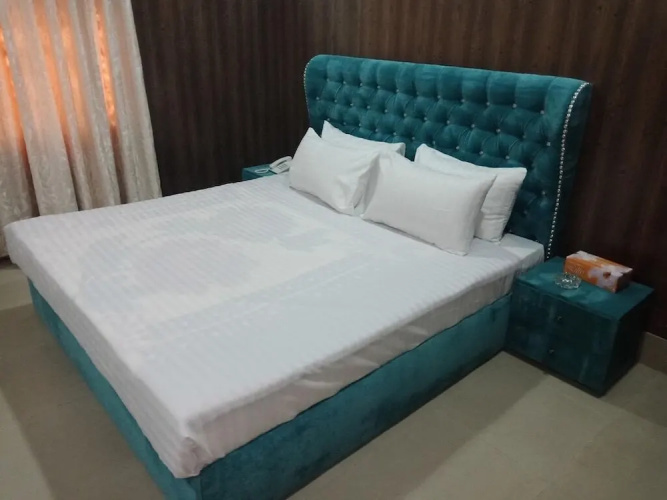 Hotel Royal Defence