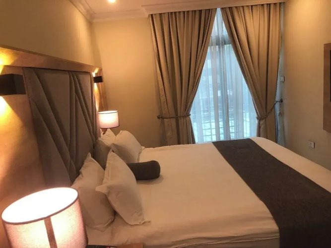 LA Hotel and SPA