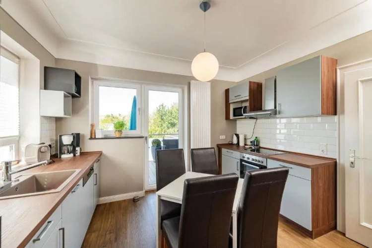 2 Bedrooms Apartment