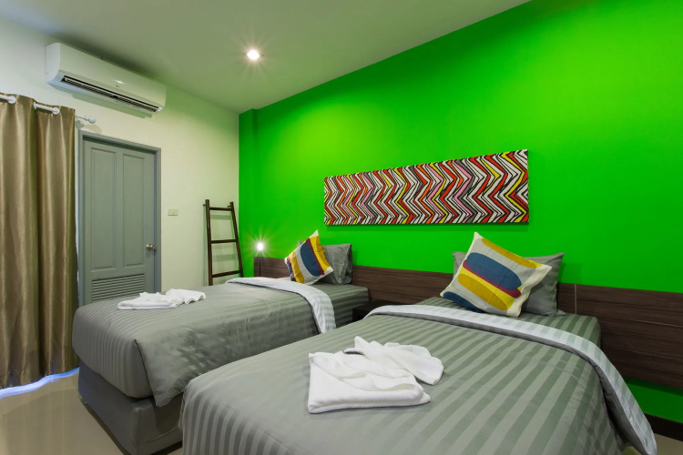Krabi Inn And Omm Hotel