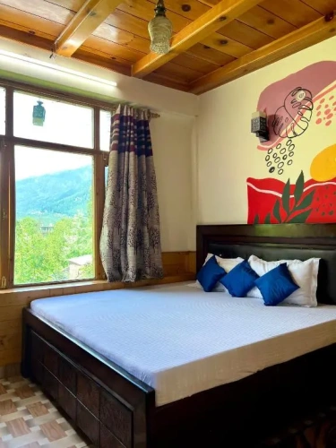 Economy room