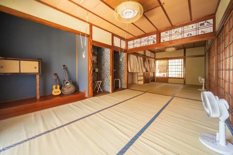 Bed in Dorm
