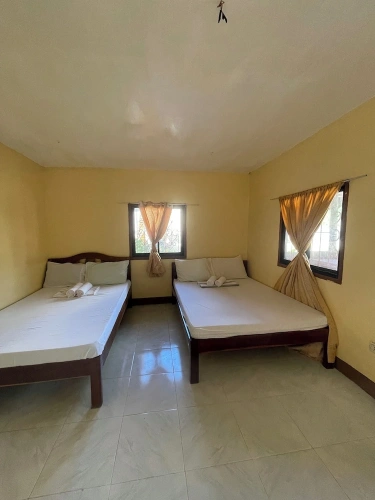 Standard Quadruple room with balcony and beachfront
