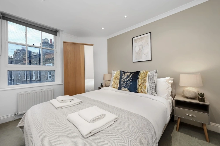 2 Bedrooms Apartment
