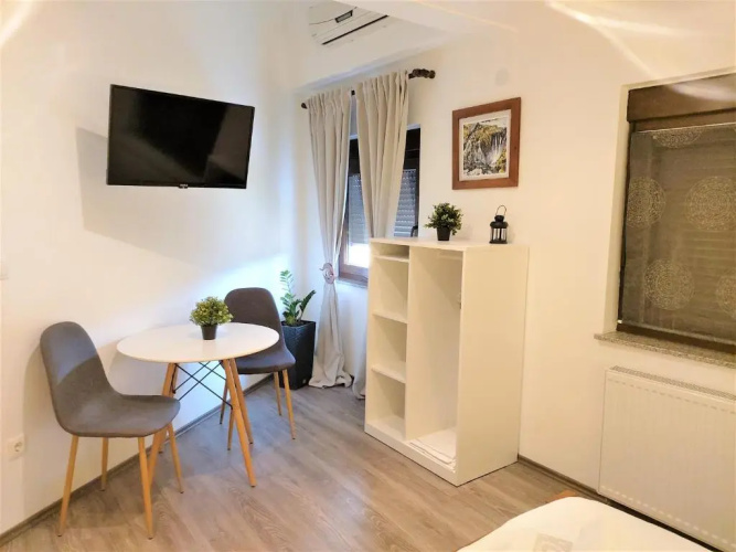 16 Lakes Rooms