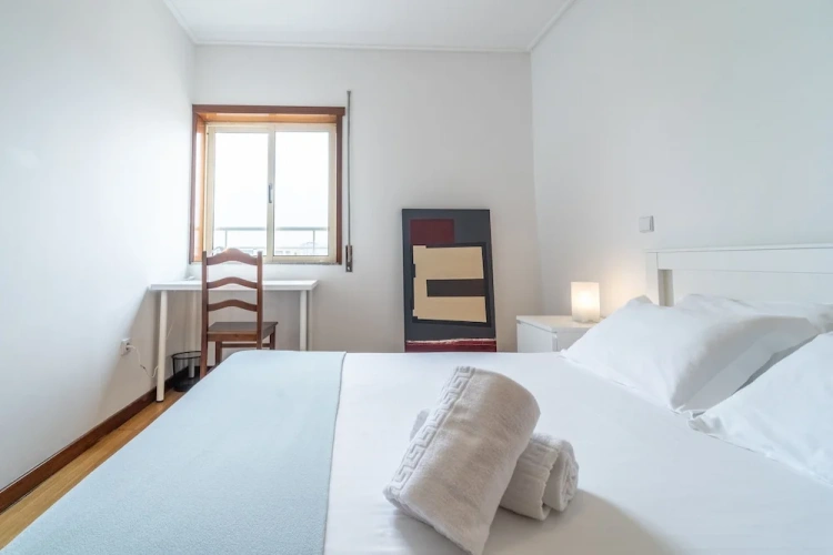 4 Bedrooms Apartment with balcony