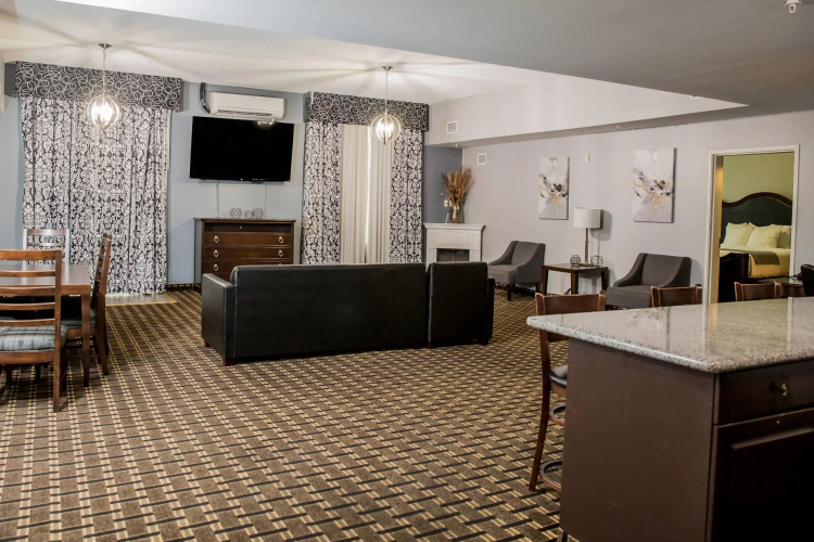 Evangeline Downs Hotel, an Ascend Collection Hotel