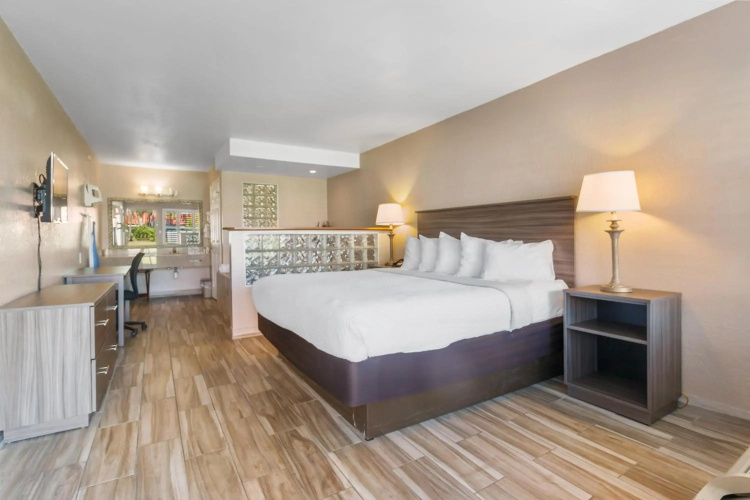 Vero Beach Inn & Suites I-95