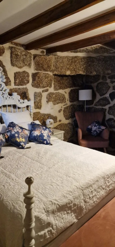 Rustic Retreat country house
