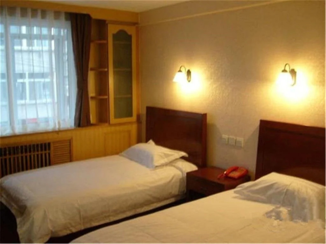 Chengde Huatang Hotel