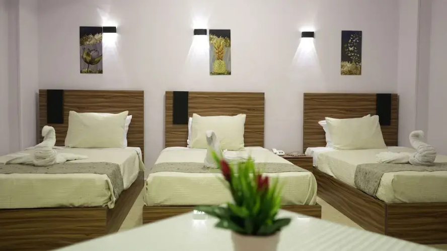 Good Season Hotel