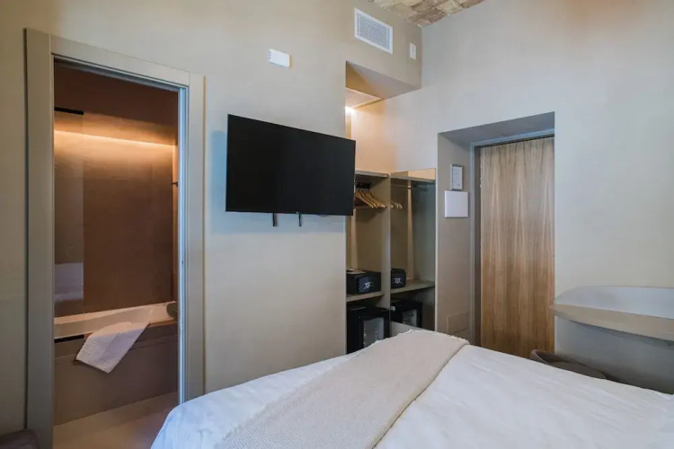 163 Boutique Hotel