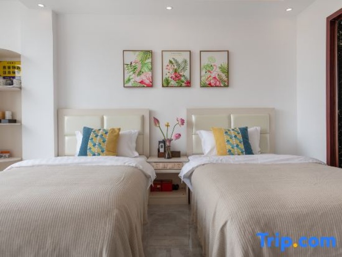 Standard Double room with lake view