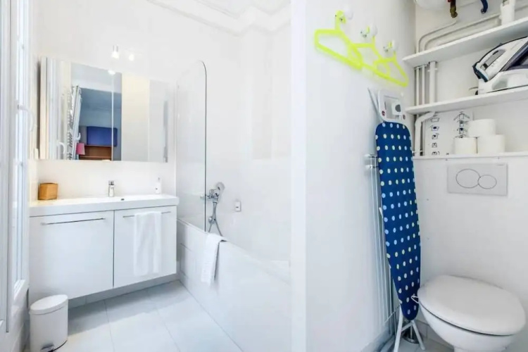 Charming Apartment With Balcony - 5 min Republique