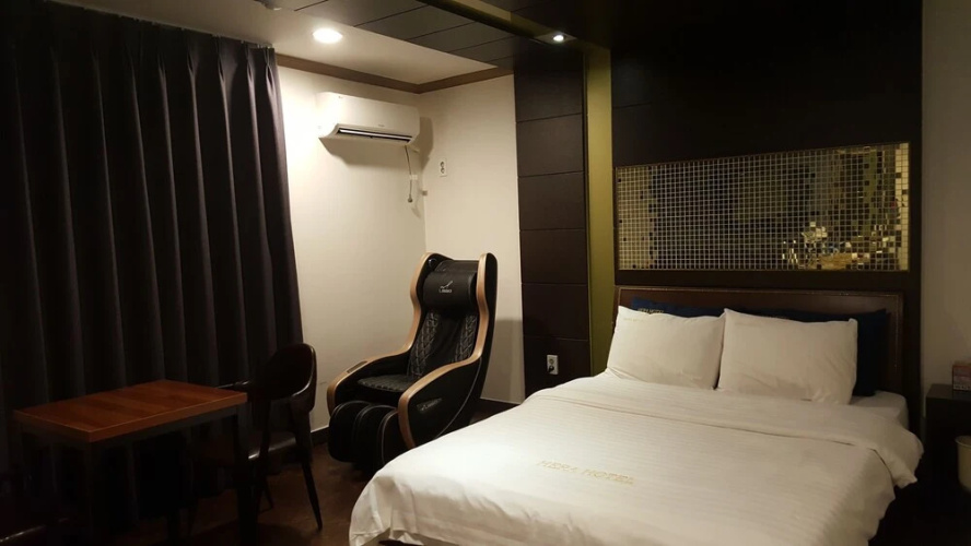 Hera Motel